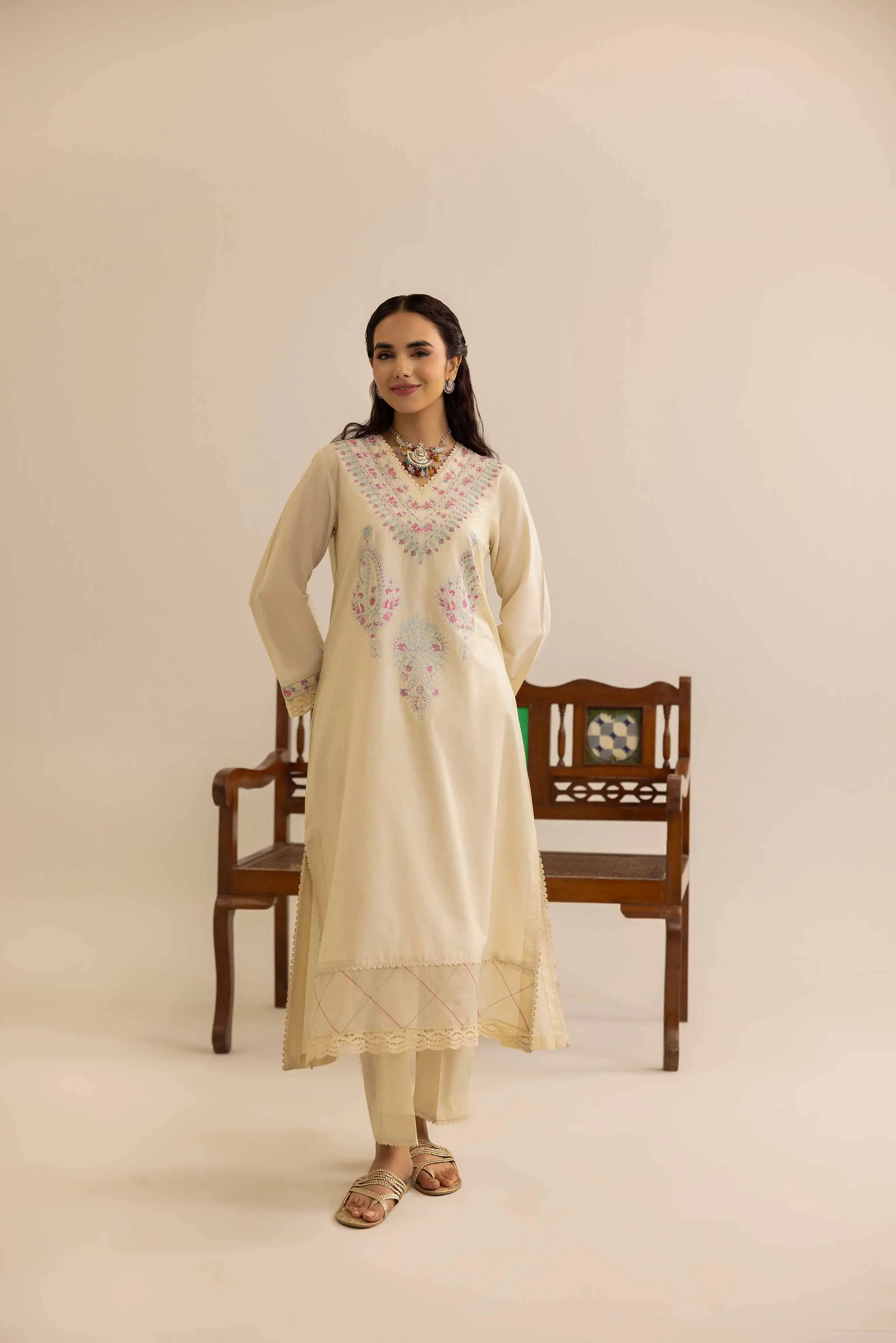 2 Piece - Embroidered Suit - PE25-138