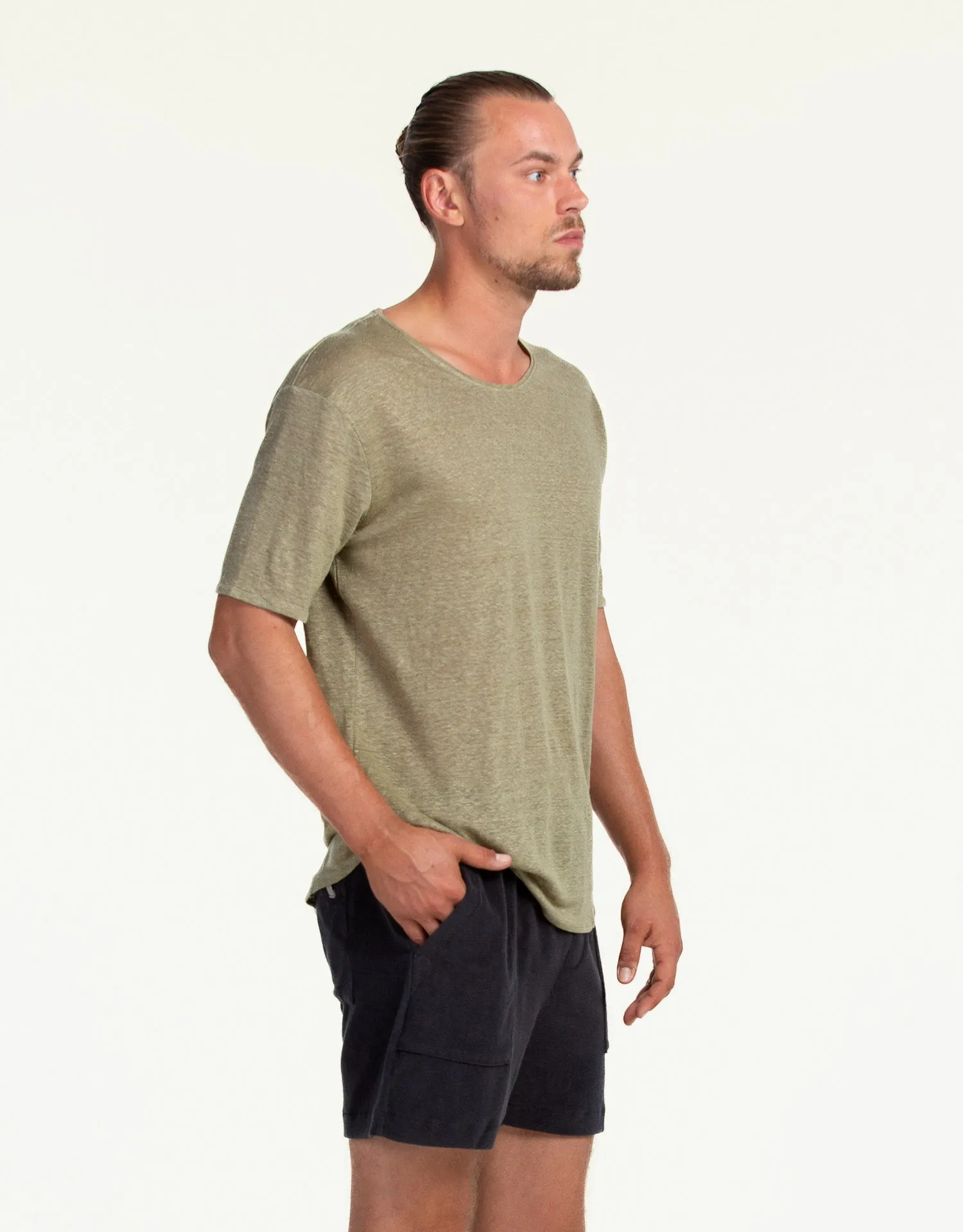 C-NECK LINEN OLIVE
