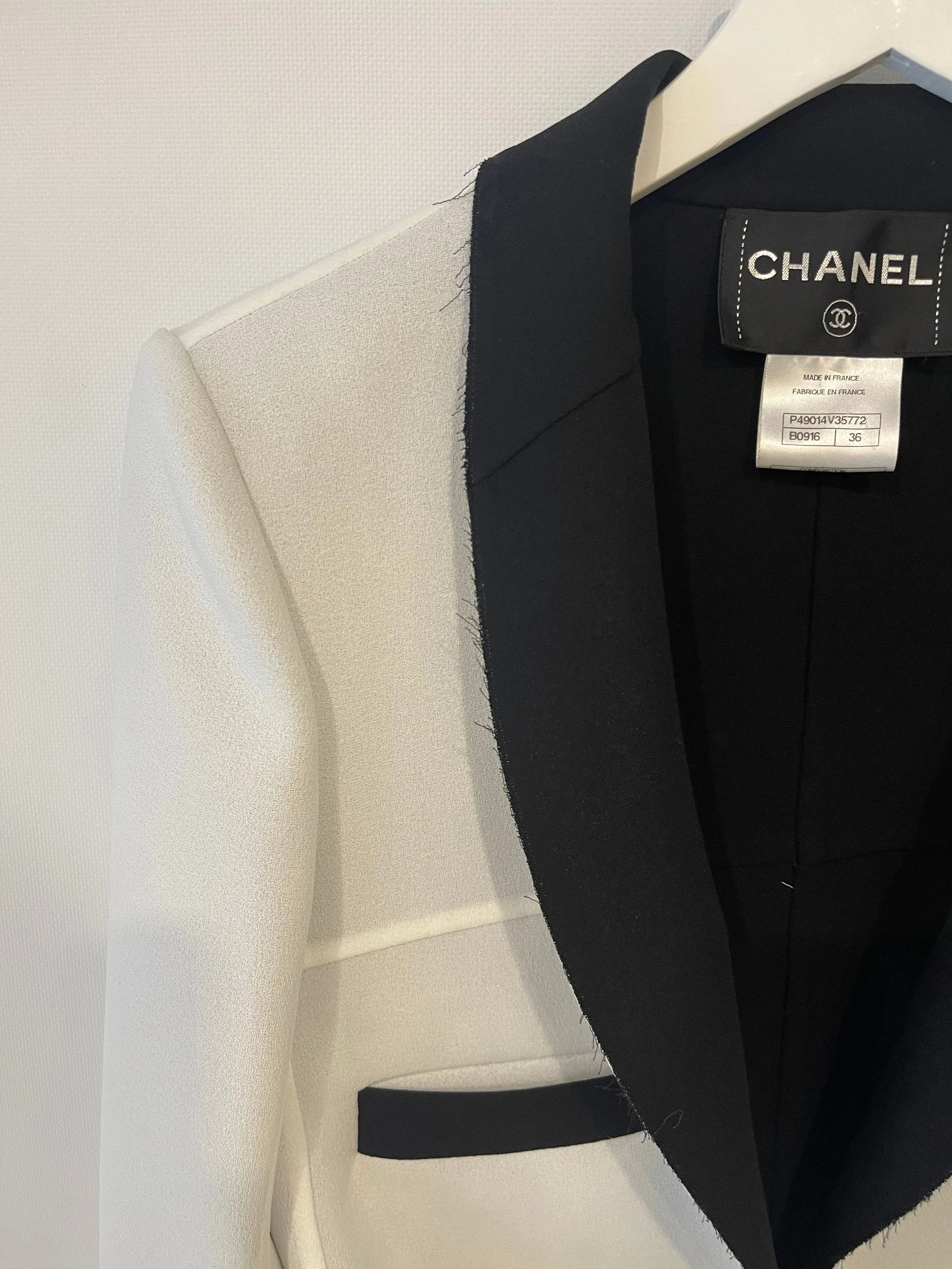 Chanel Light Grey And Black Belted Blazer Jacket With Cc Logo Buttons Size Fr 36 (uk 8)