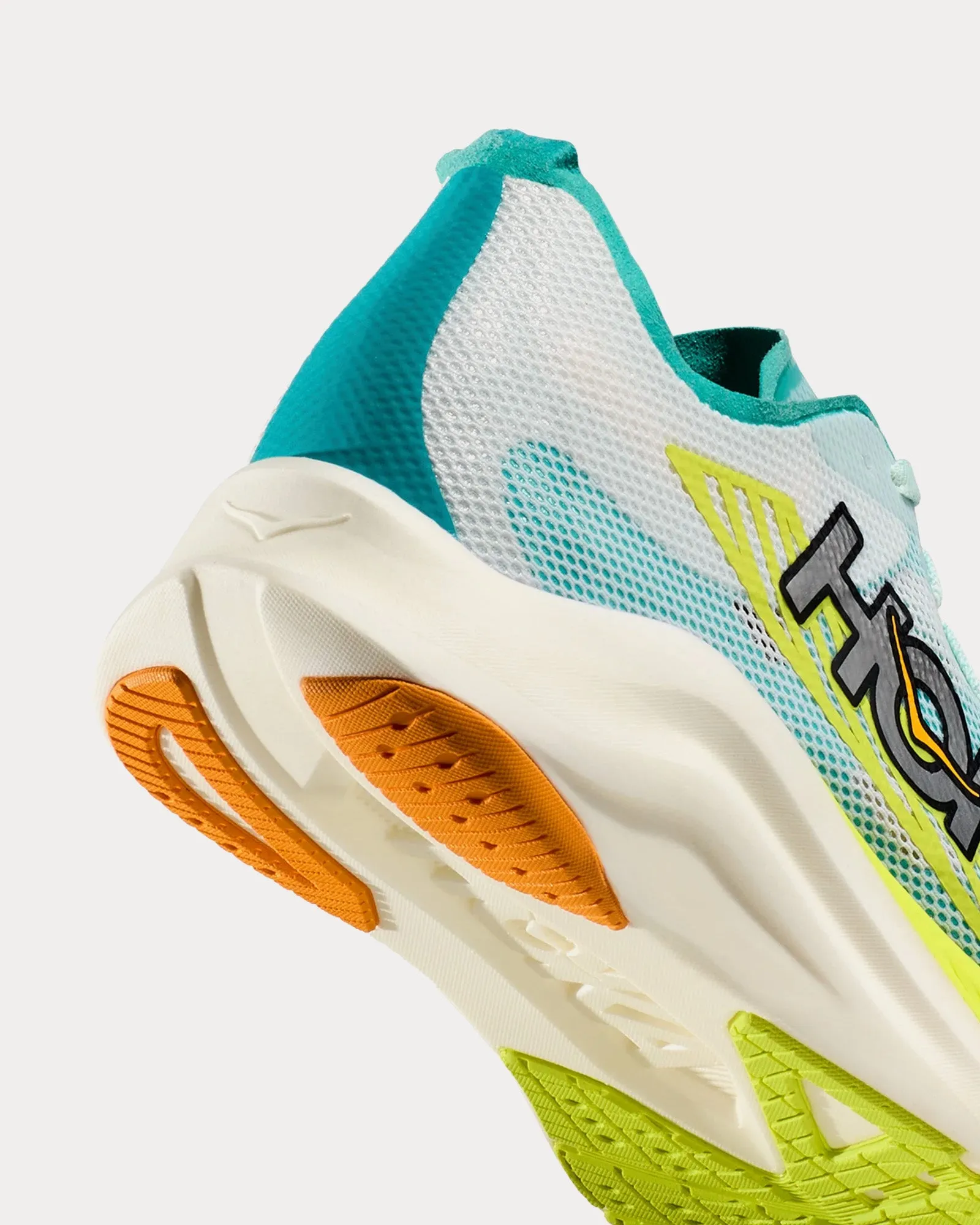 Cielo Road White / Ceramic Running Shoes