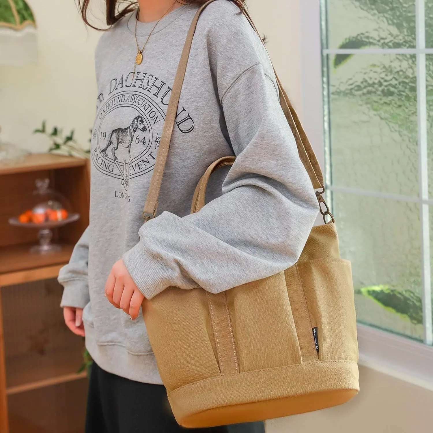 Crossbody Travel Bags for Women Retro Studded Crossbody Bags Small Shoulder Purses Cute Purse for Women Trendy(Brown)