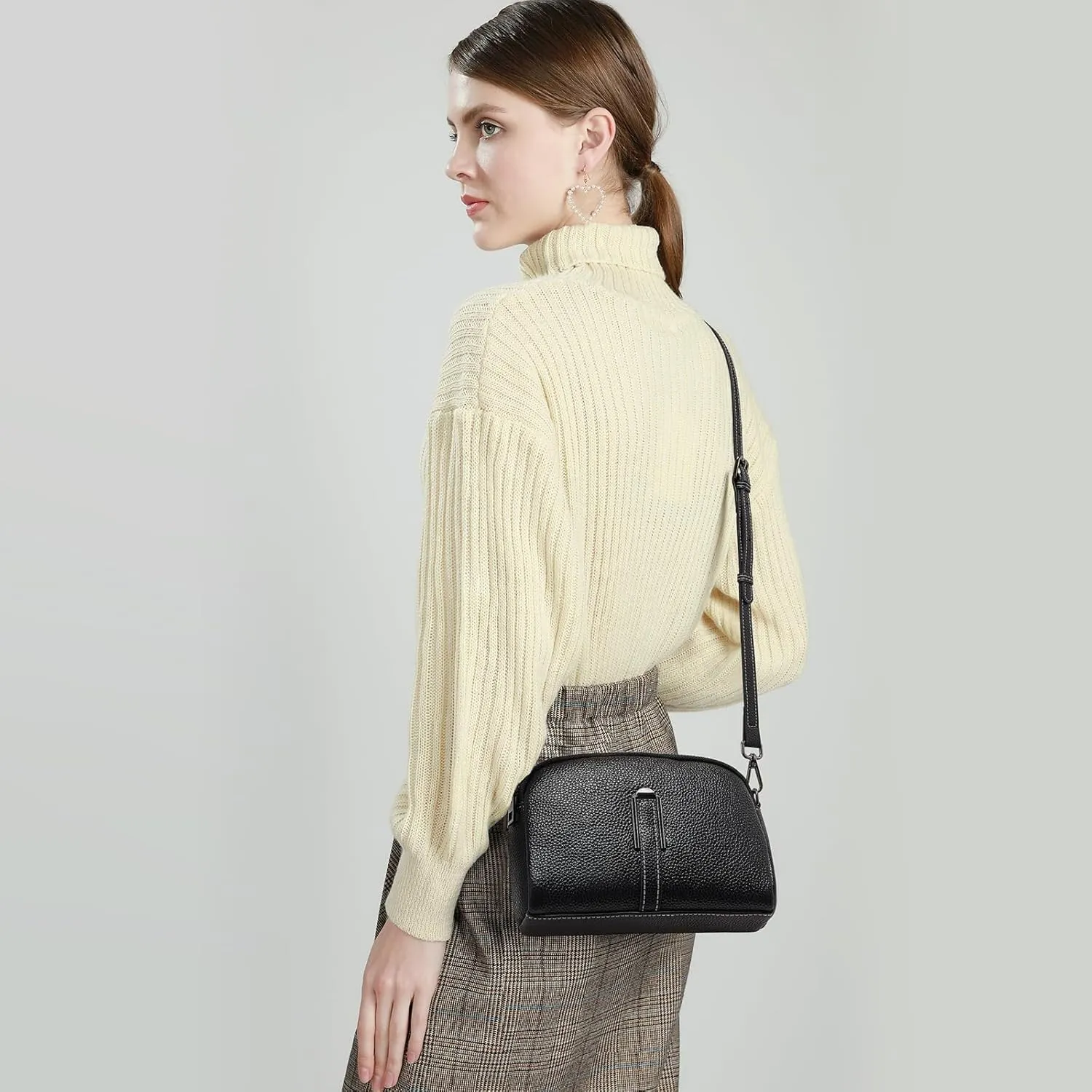 LAORENTOU Vegan Leather Crossbody Bags for Women Heart Shaped Magnetic Buckle Shoulder Bag Purse for Ladies