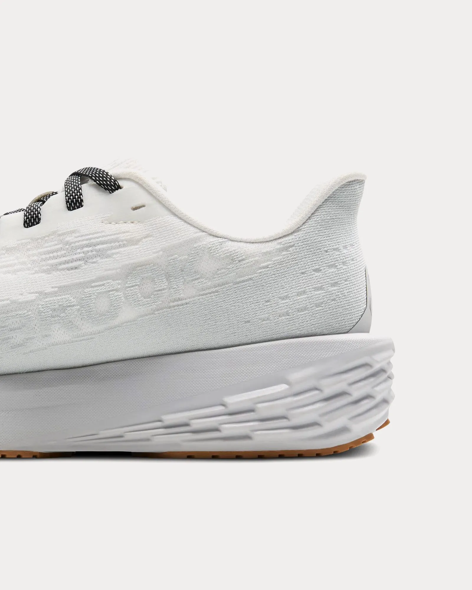 Launch 11 White / Grey / Black Running Shoes