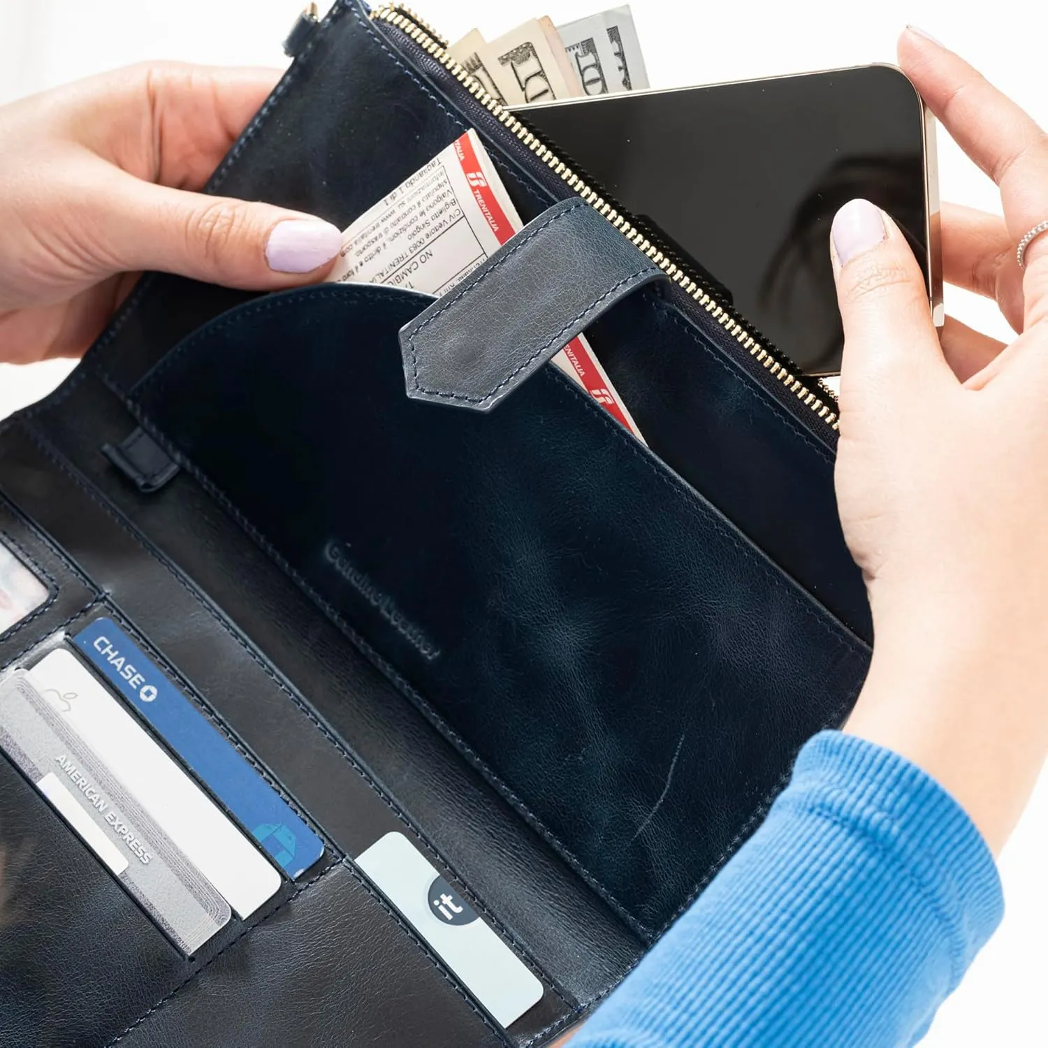 Stylish Wristlet Wallets and Small Handbag Purses for Women  Fashionable and Functional Accessories