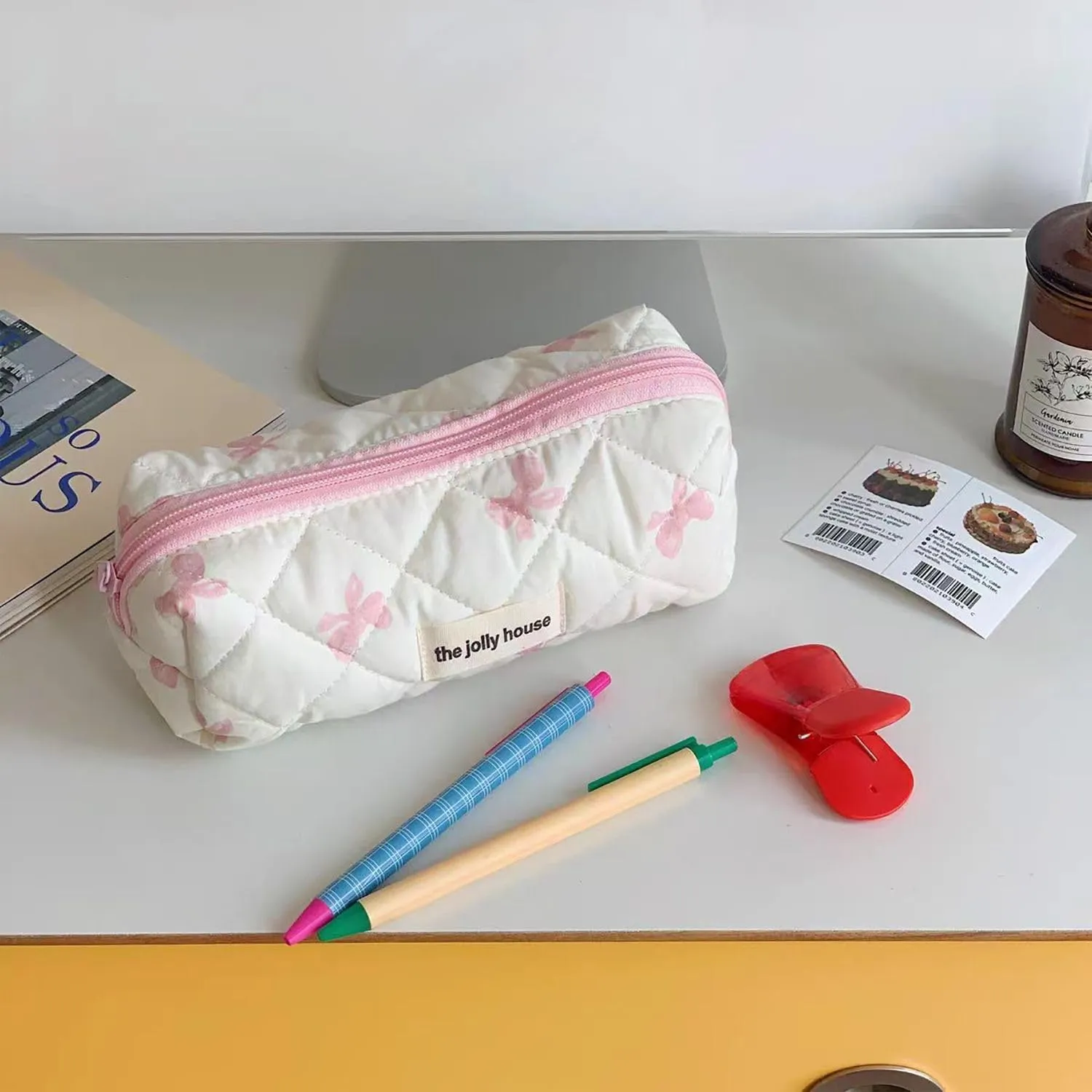 Women Cute Coquette Cosmetic Bag Quilted Bow Tie Cosmetics Pouch Fairycore Puffy Makeup Bag Preppy Zipper Pouch (L,Pink)